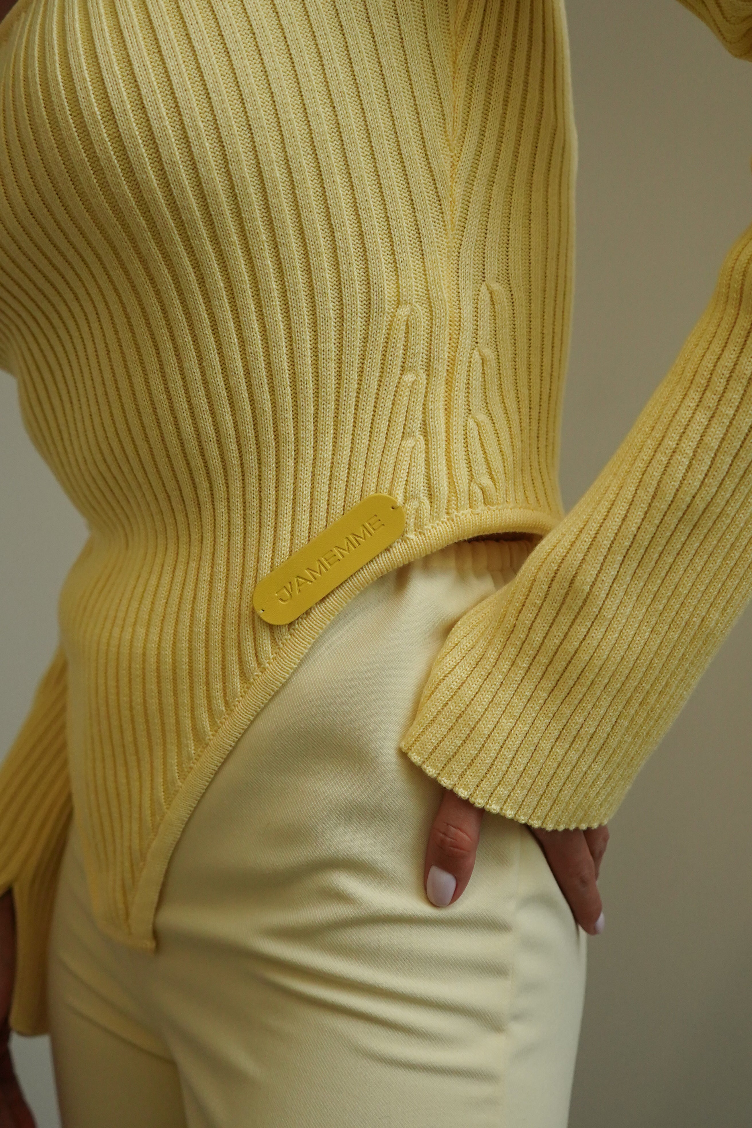 AMBER KNIT TOP