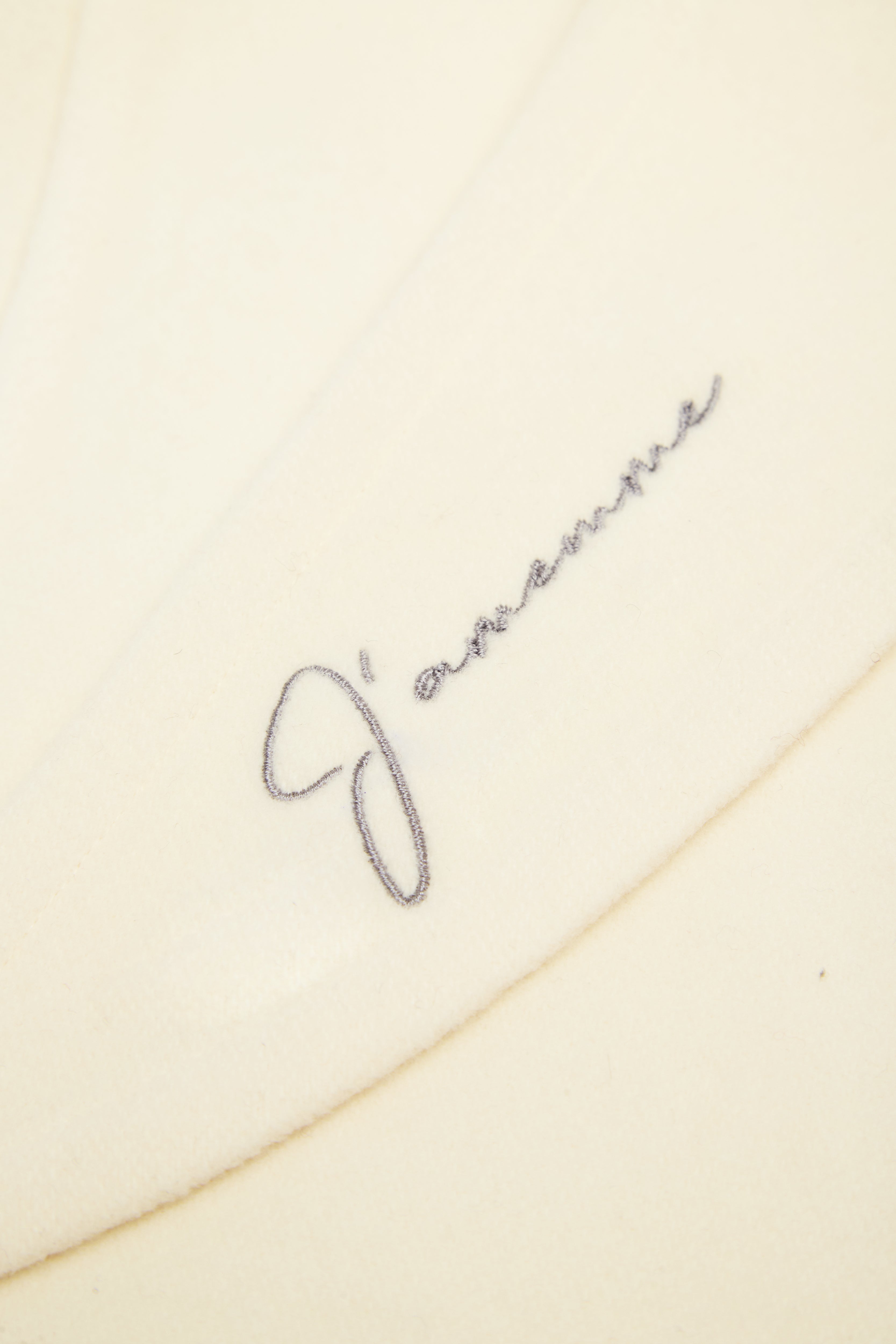 WOOL WHITE KERCHIEF