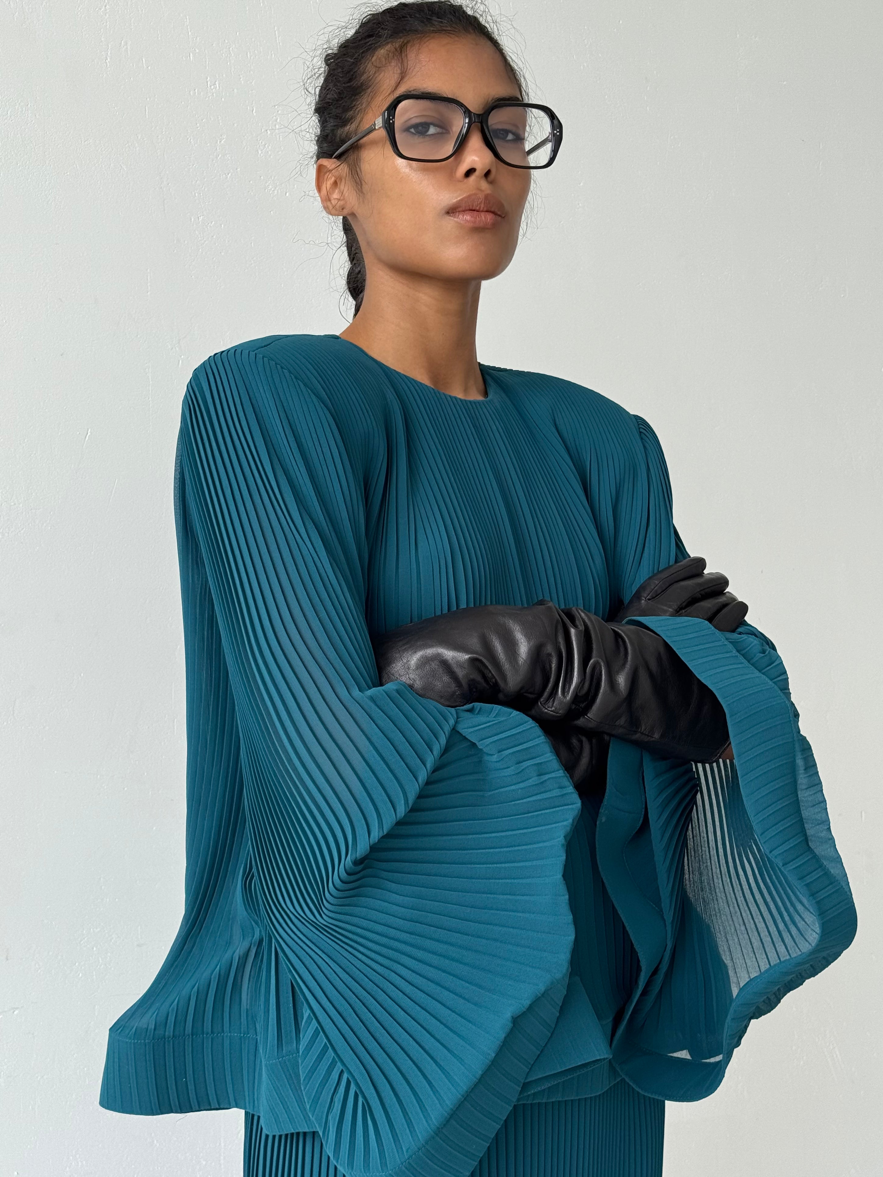FREYA PLEATED SET