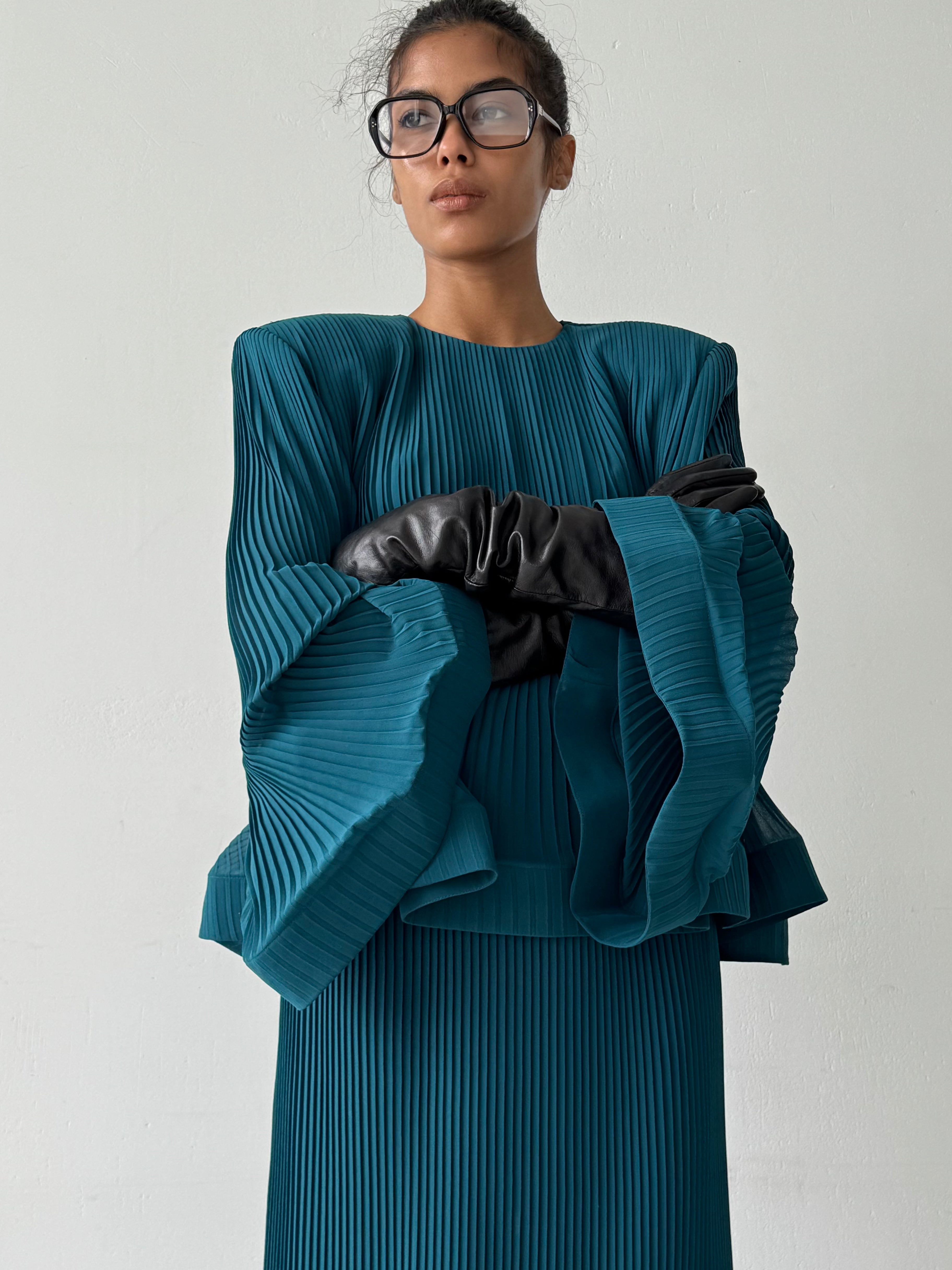 FREYA PLEATED SET