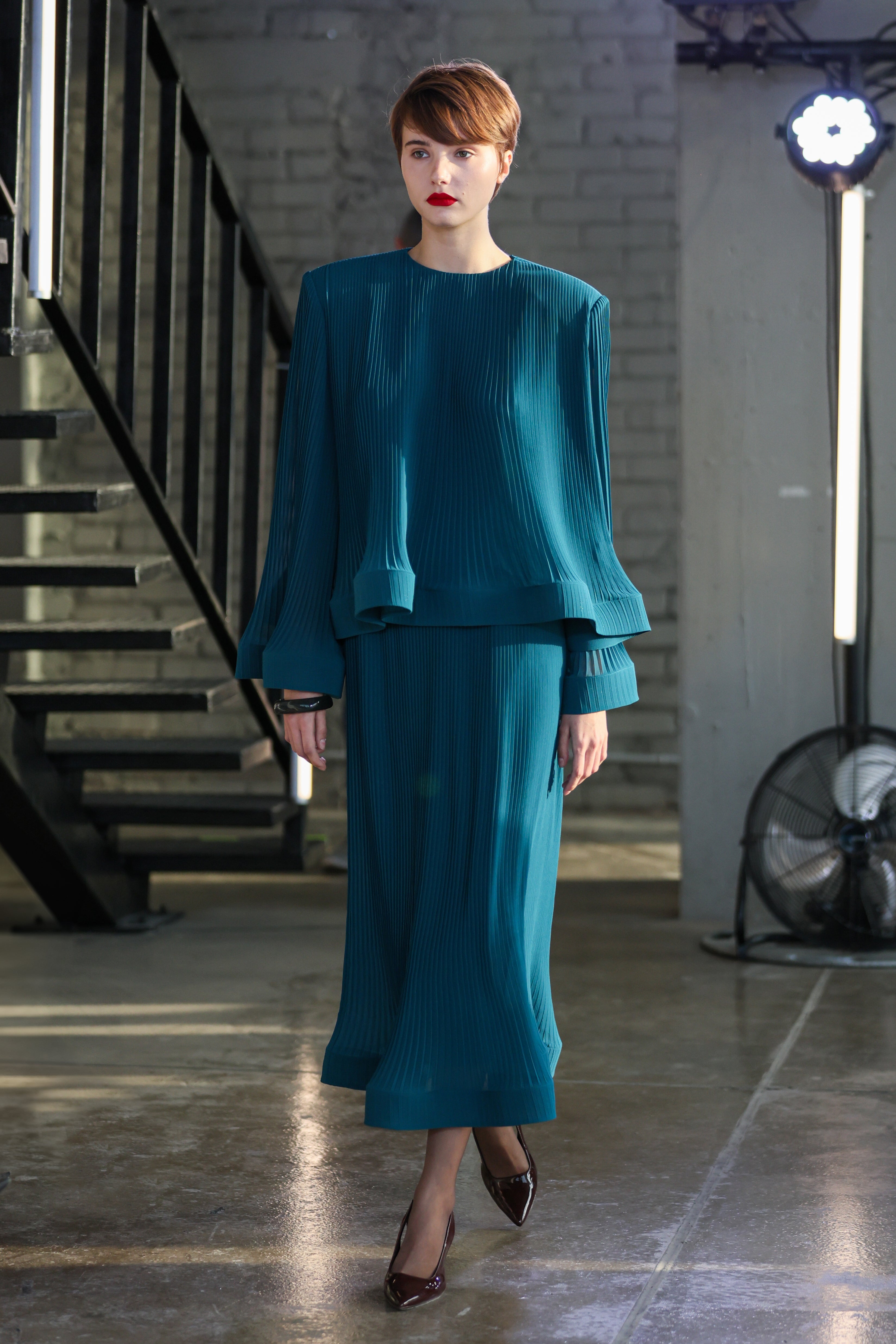 FREYA PLEATED SET