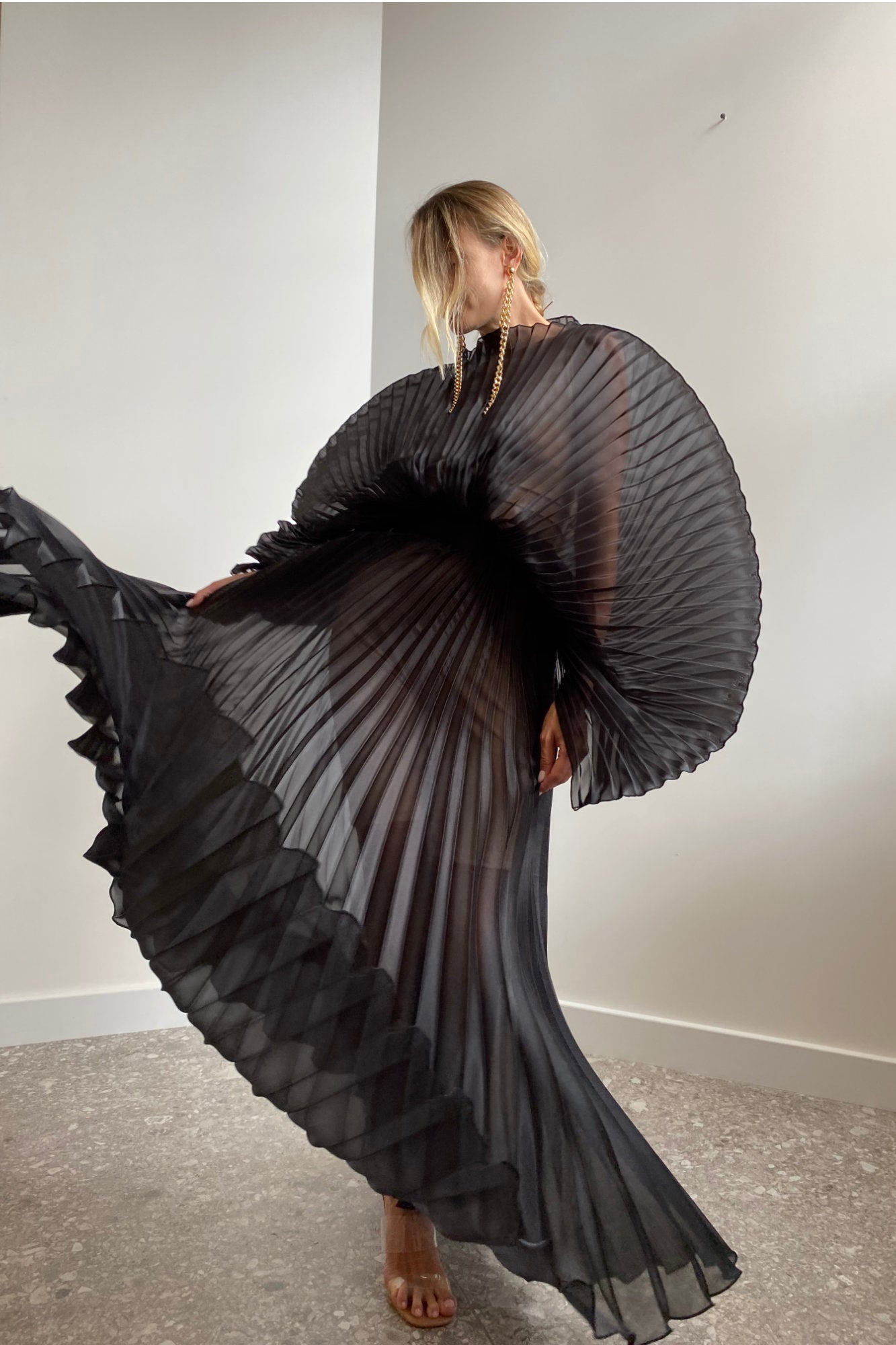 CLOUD BLACK DRESS