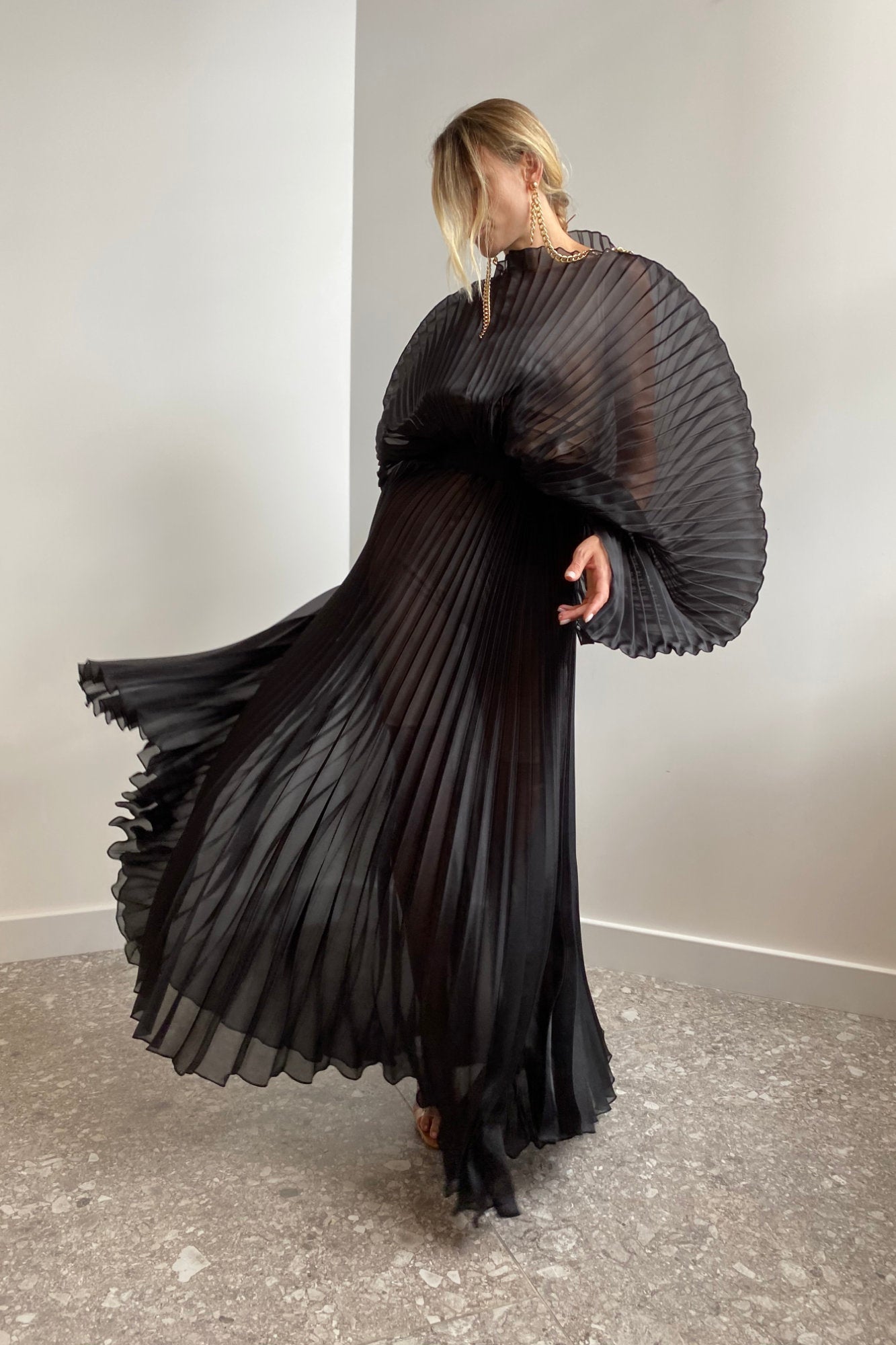 CLOUD BLACK DRESS