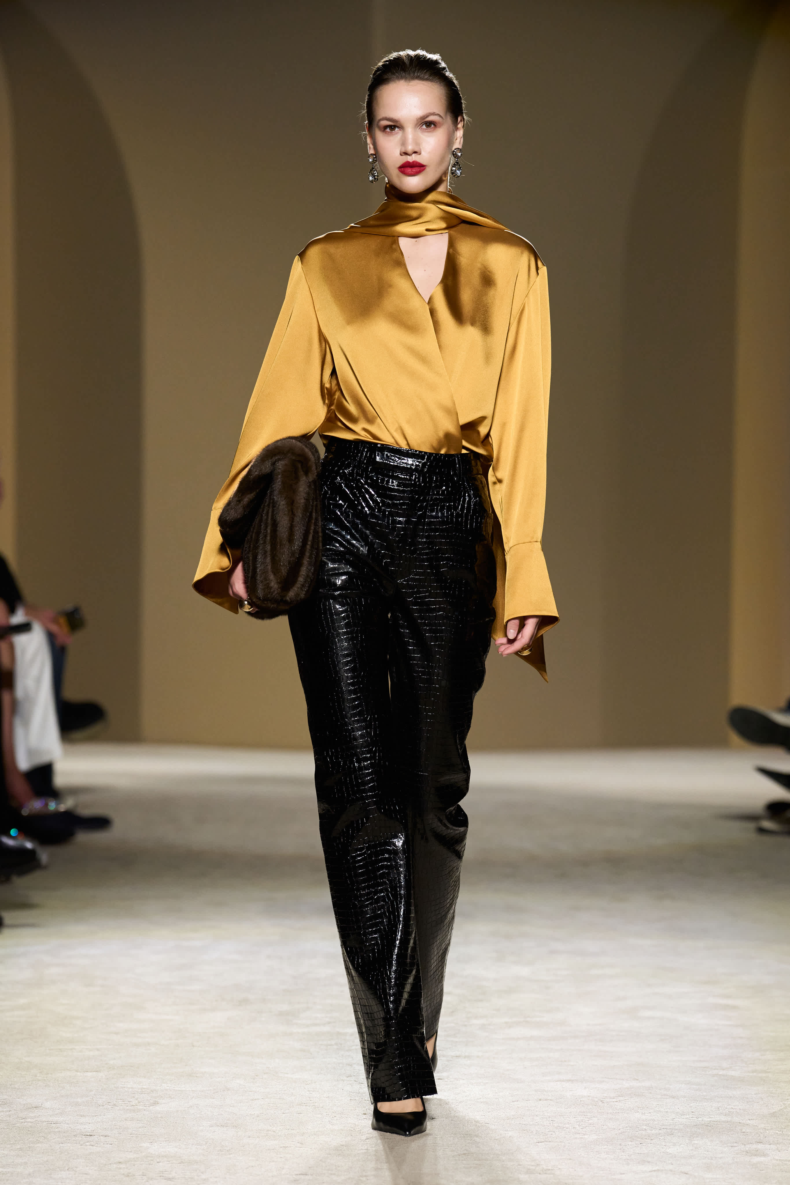 CROCO BLACK PANTS