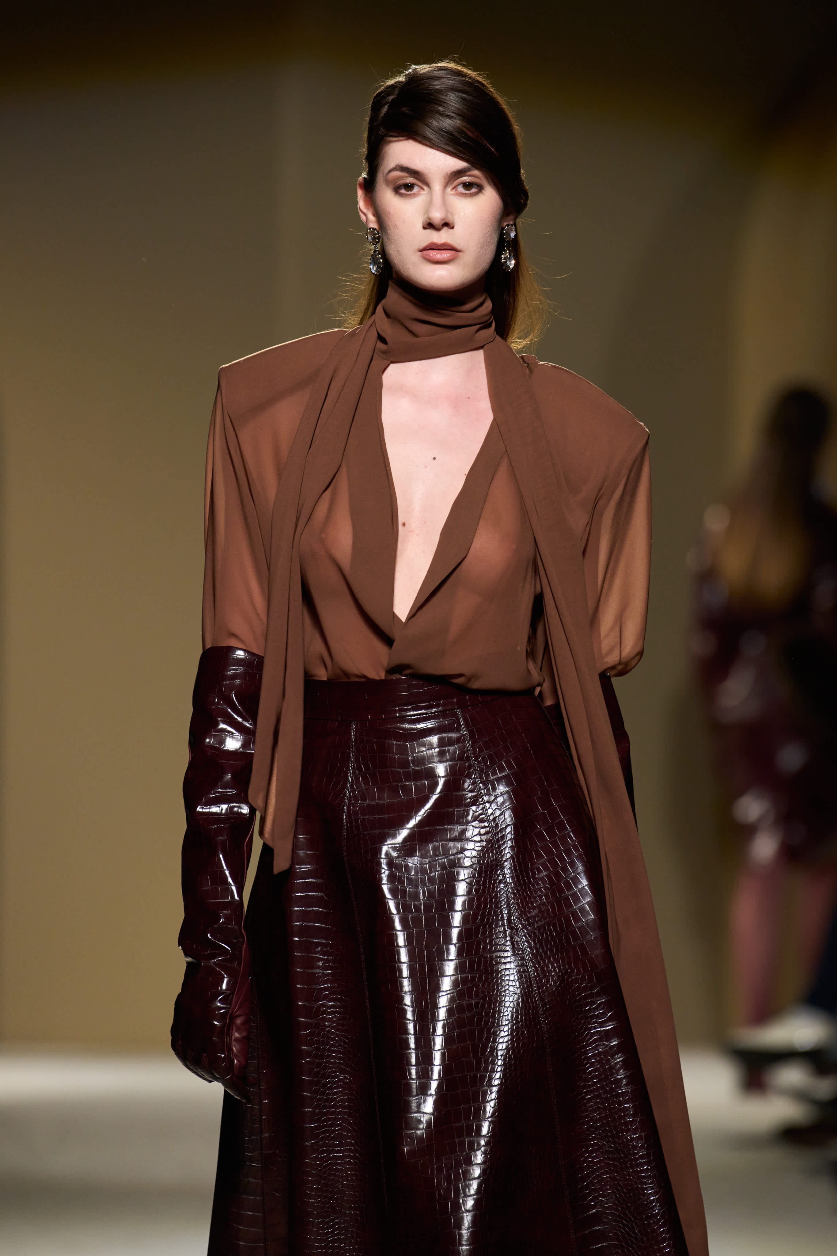 CROCO BROWN GLOVES
