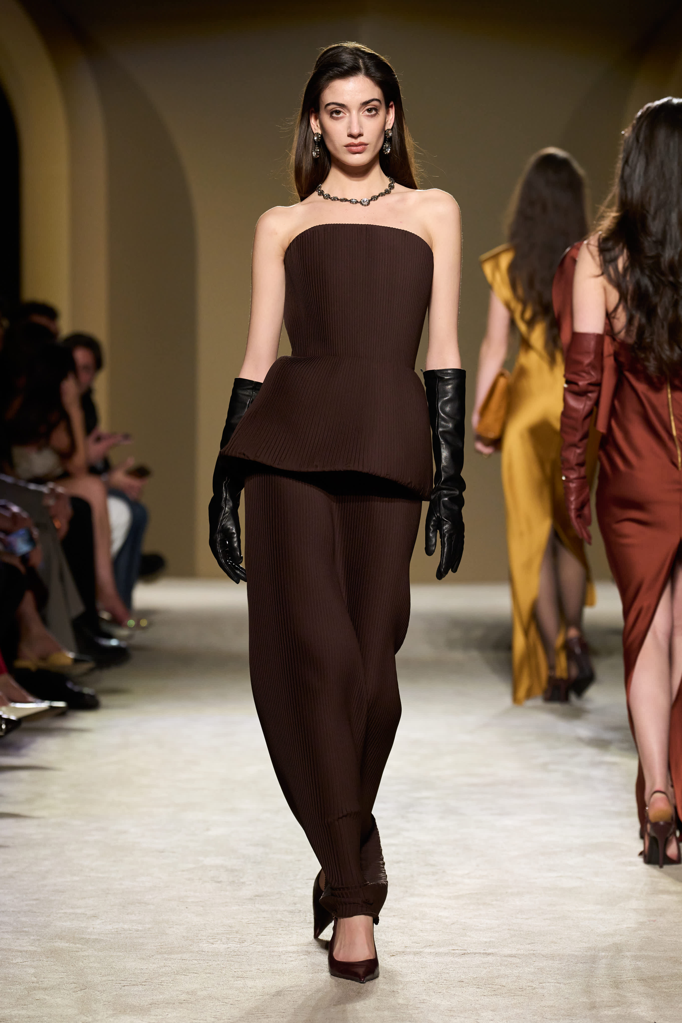 ROOK PLEATED SET