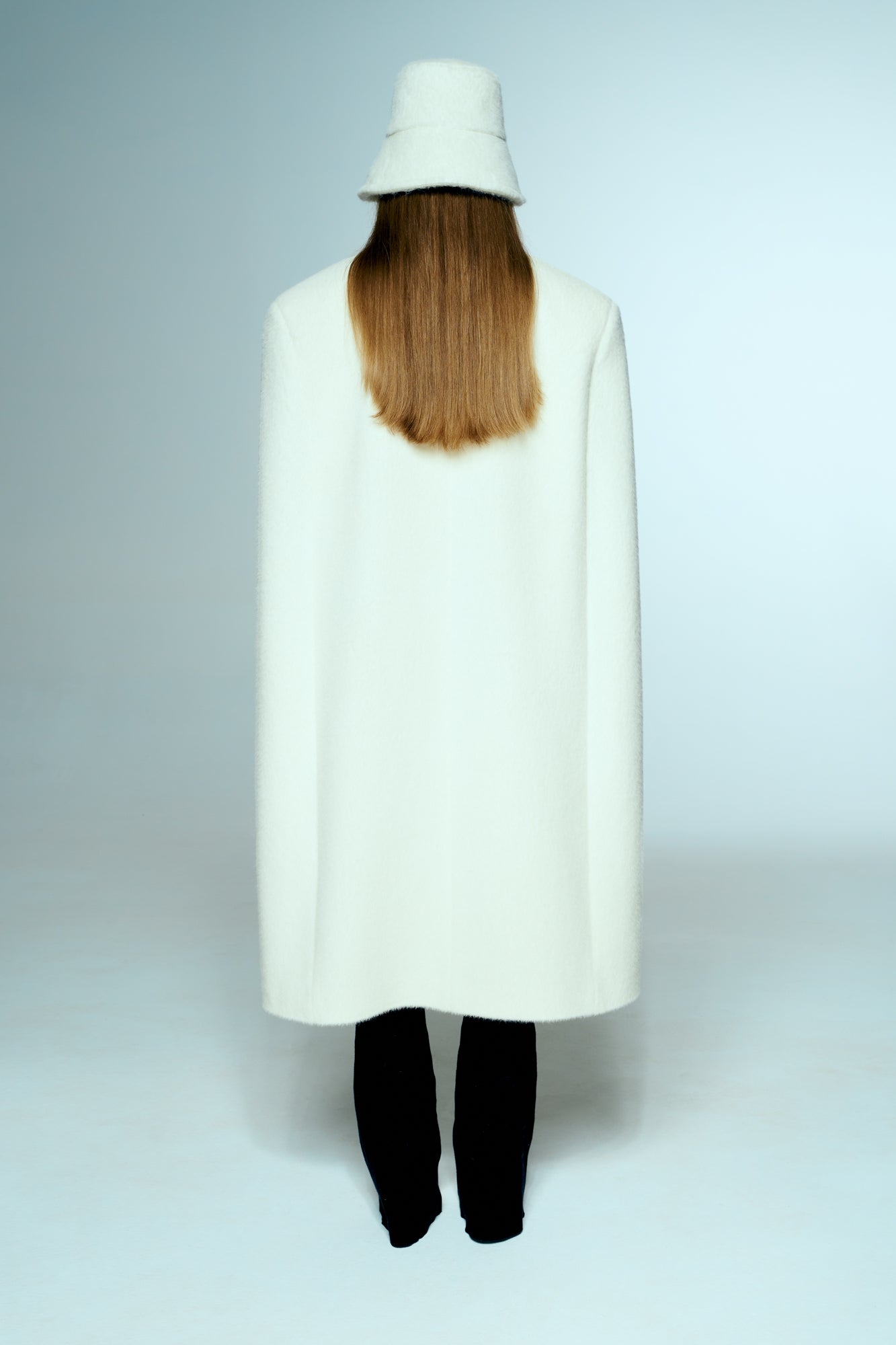 POLAR FLUFFY CAPE