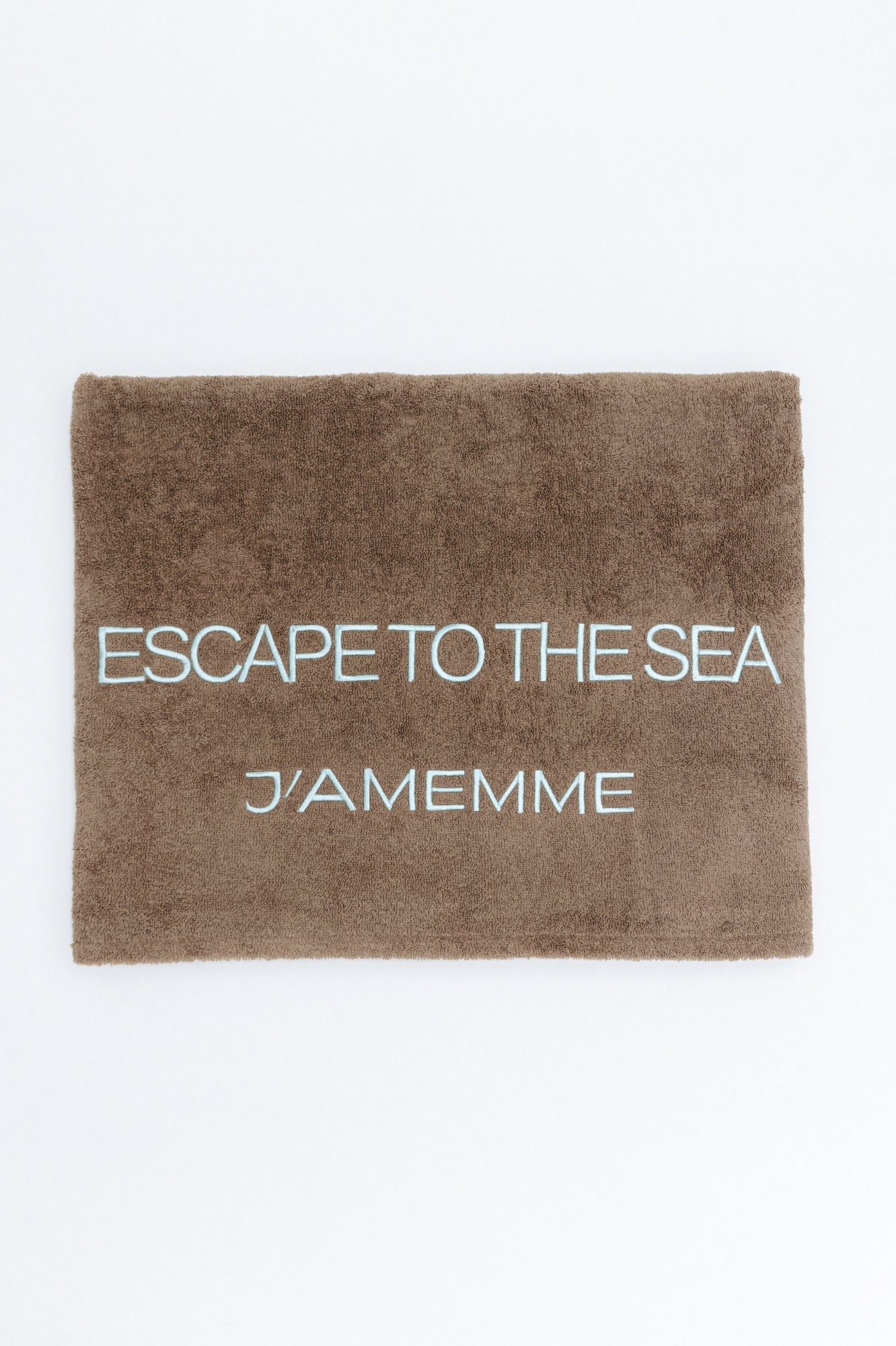 Chocolate brown beach towel in 100% cotton, embroidered 'Escape To The Sea' — J'AMEMME