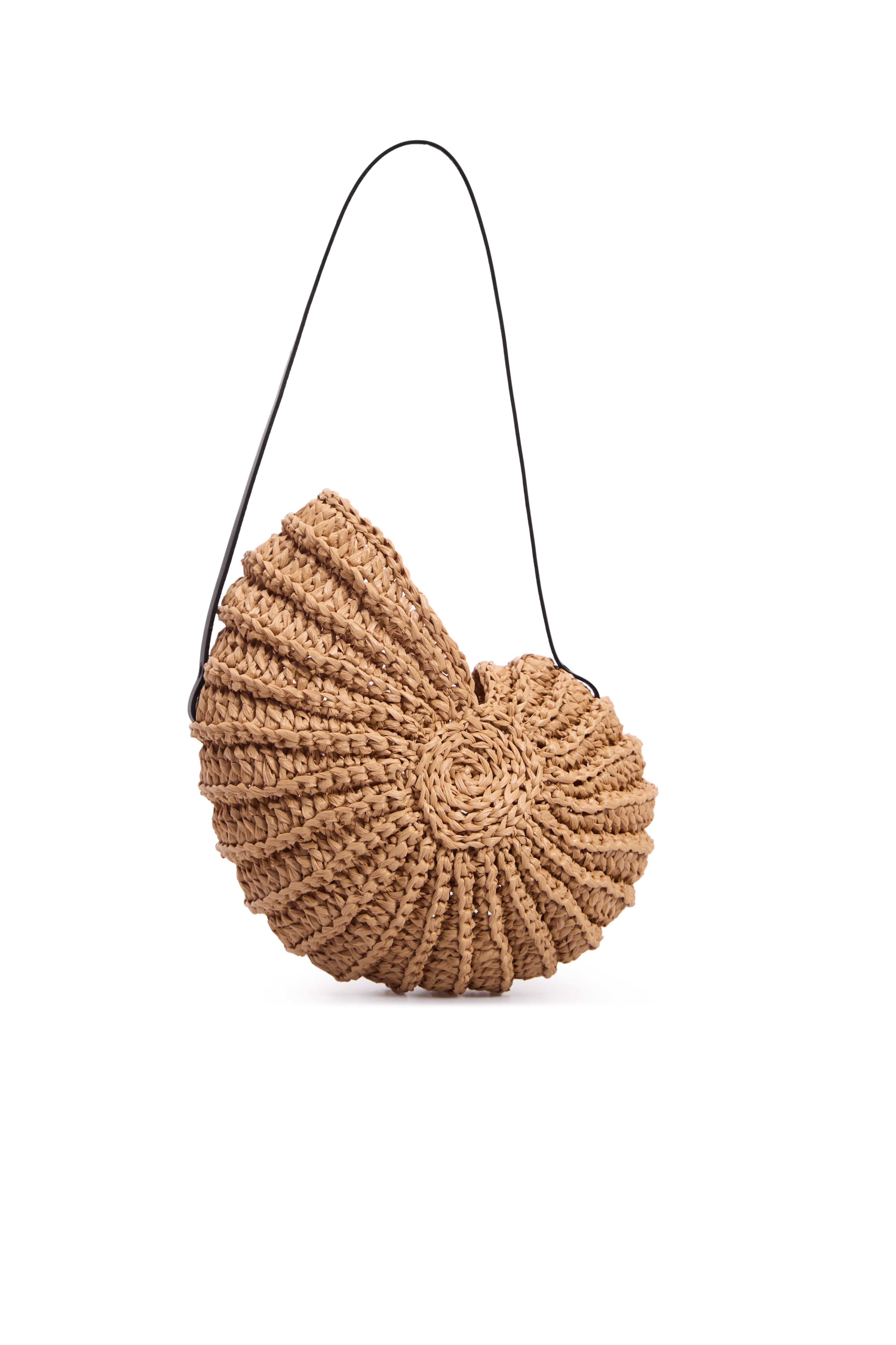 Beige hand-woven raffia bag shaped after a nautilus shell, front view — J'AMEMME