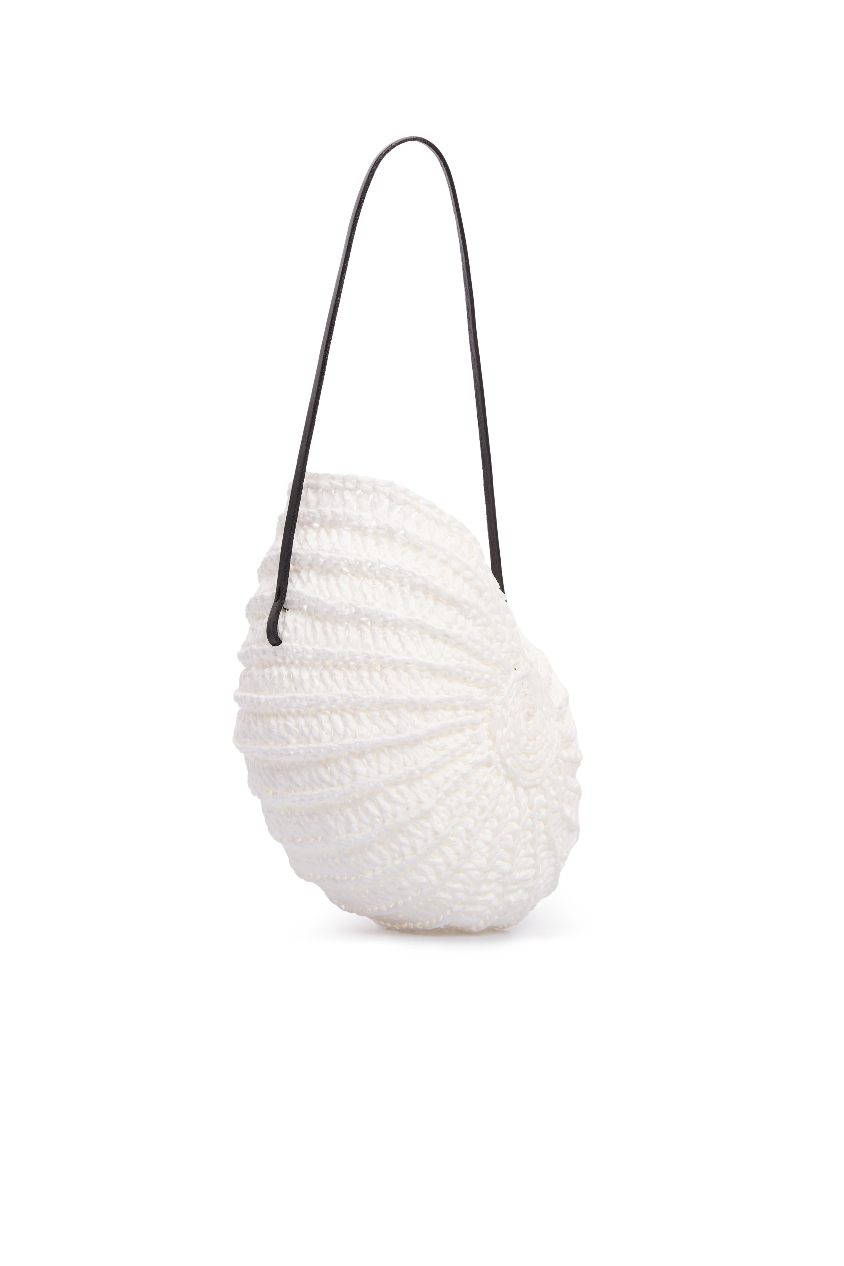 White Nautilus raffia shell bag shown from the side — J'AMEMME