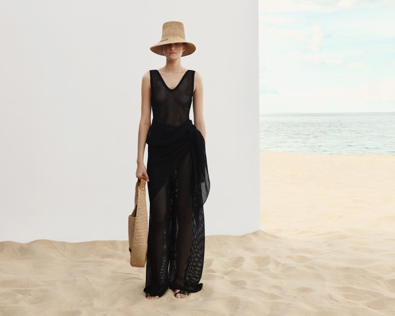 Detail of the open knit on the black Nereis set — J'AMEMME Resort '27