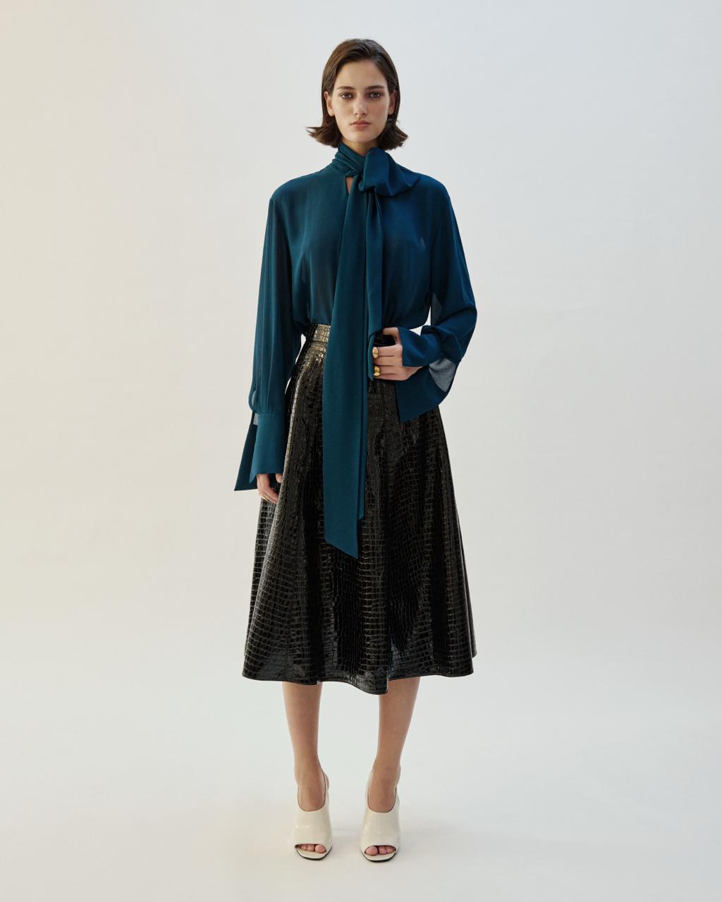 CROCO BLACK FLARE SKIRT