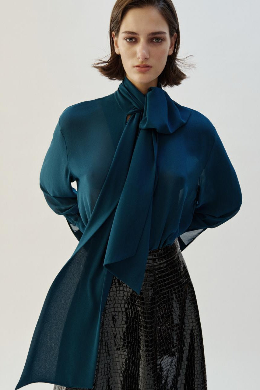 SCARF CHIFFON BLOUSE